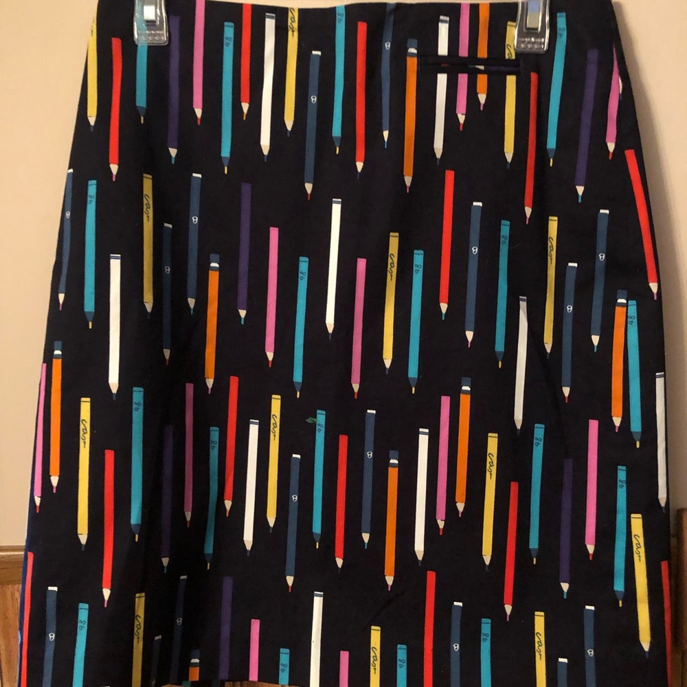 Pencil skirt with pencil pattern